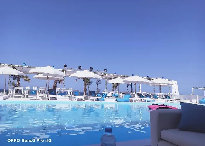 Selena Bay Luxury 1 Bedroom